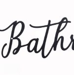 Pièce artistique en métal noir pour embellir salle de bain