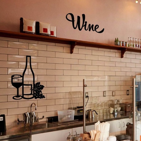 Décoration contemporaine murale en métal noir