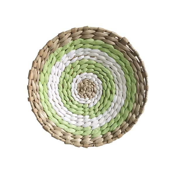 décoration murale en rotin vert